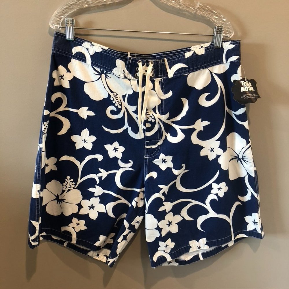 Toes on the Nose Hawaiian Print Mens Trunks